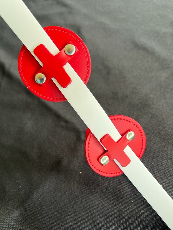 Red/White Cross Real Leather Disc Blindfold W/ Fleece Lining - Lockable gallery