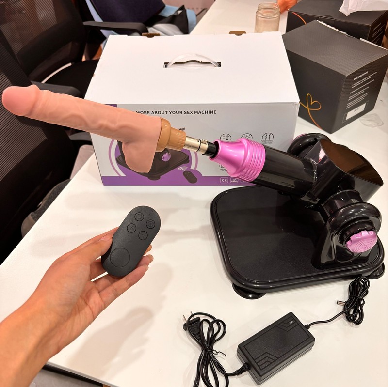 Sexual dildo female thrust machine with 3XLR connector, male thrust machine USA