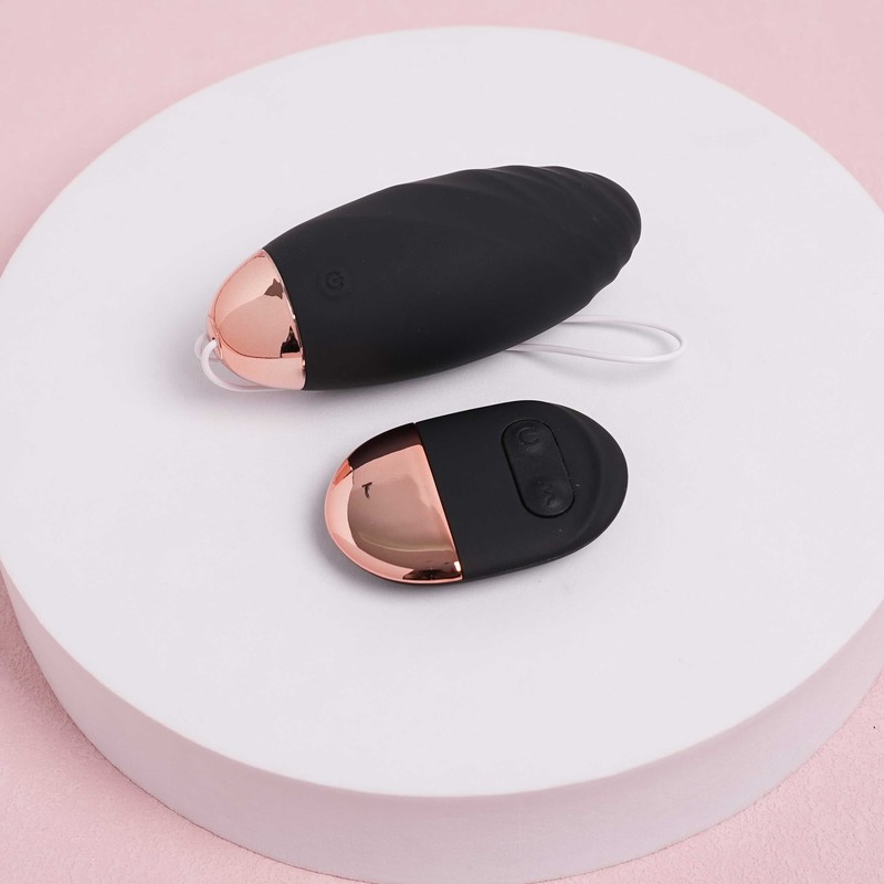 Rechargeable Vibrator Bullet Egg Wearable G-spot Massage Sex Toy for Women Dildo