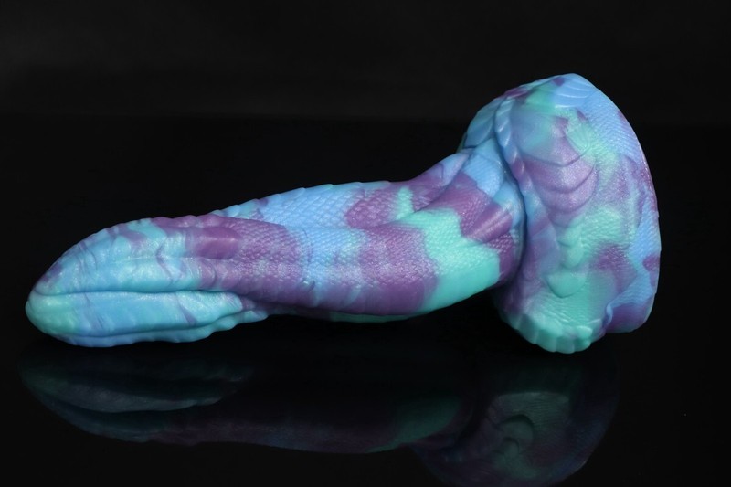 NEW Bad Dragon OROCHI Fantasy MEDIUM Silicone Dildo Sex Toy purple and blue