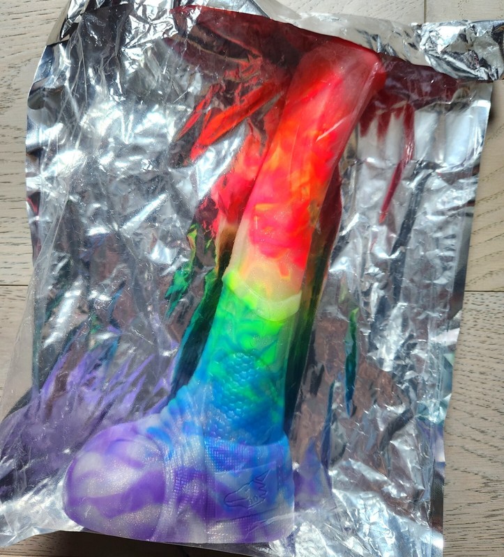 NEW Bad Dragon VECTOR Fantasy SMALL UV GLOW Silicone Dildo GOLD AURORA Rare gallery