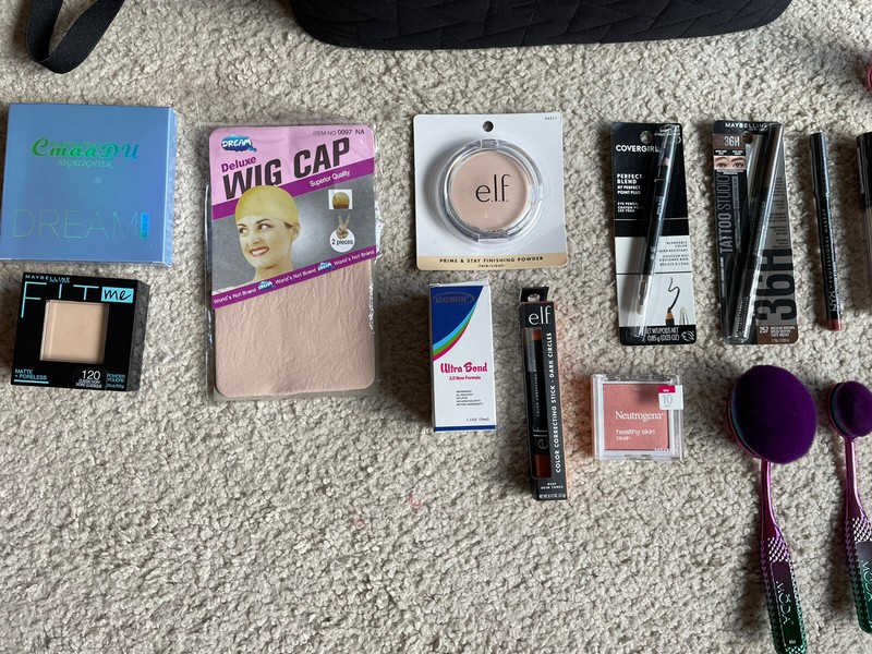 Sissy Kit gallery