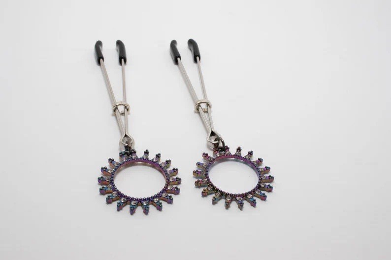Rainbow Circle Nipple Clamps - Stainless Steel w/ Non-Slip Rubber Pads gallery