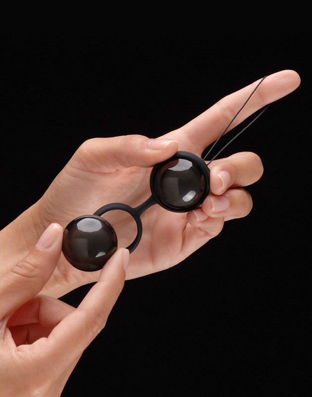 LELO Kegel Beads Ben Wa Balls Bladder Control and Pelvic Floor Tightening Noir