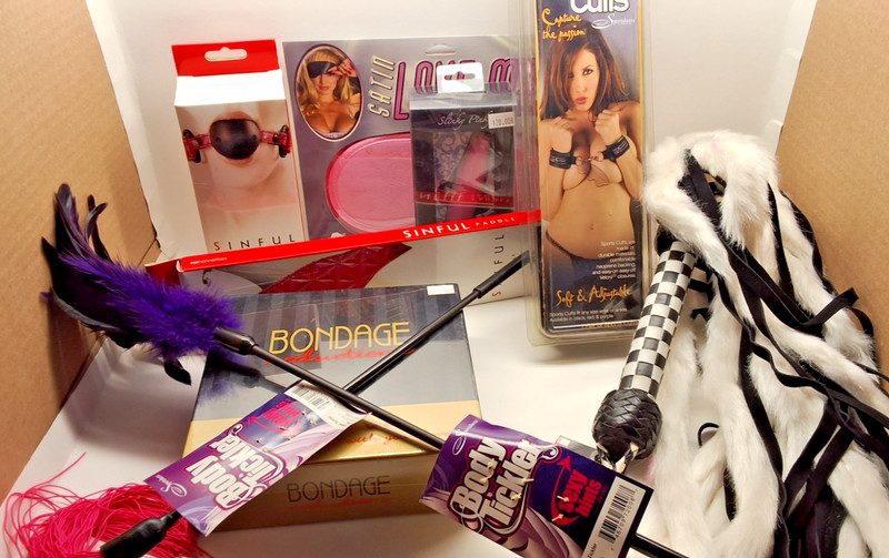 Intro to Bondage Kit including 9 fun Items all NEW IN BOX! $100+ in Retail Value