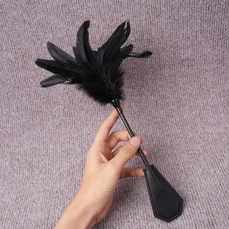 Spanking Paddle Feather Whip Flogger Flirting Sex Toys for Couple Bondage Slave