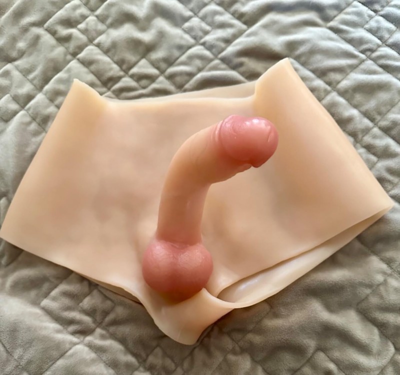 Realistic Strap on Dildo Silicone Wearable Dildo Panty Lesbian Women Sex Toy