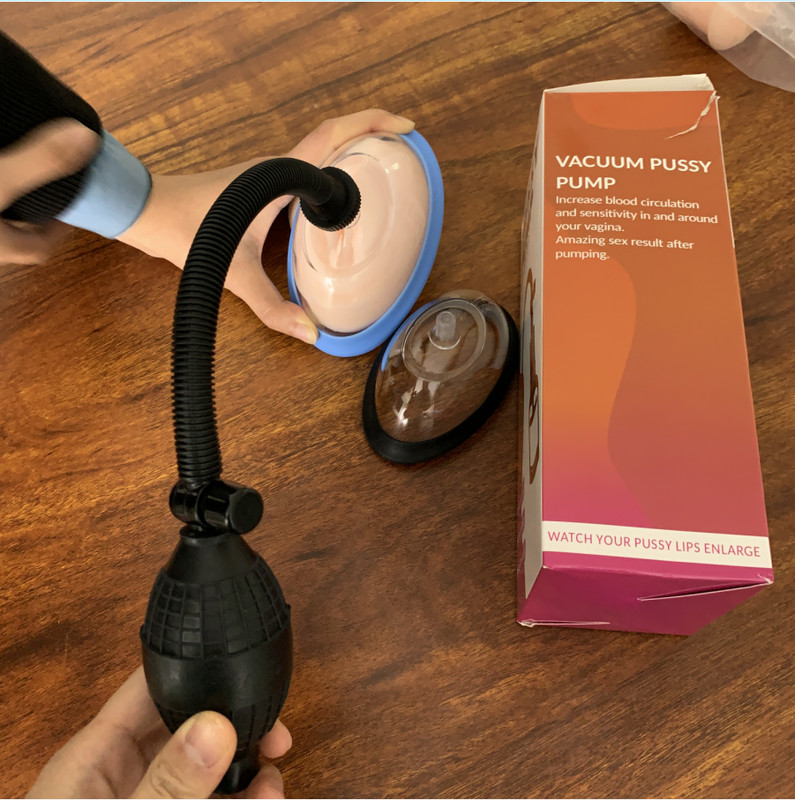 Manual Woman Pump Female Nipple Massager Vaginal Clitoral Suction Cup Enlarged