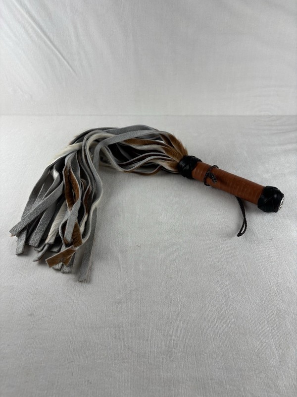 Flogger 100% Genuine Leather Tan & White 25” Erotica Fetish Roll Play Bondage gallery