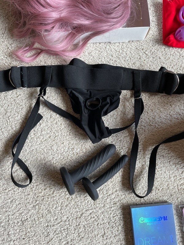 Sissy Kit gallery