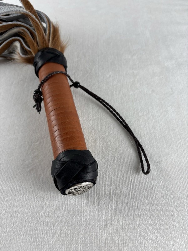 Flogger 100% Genuine Leather Tan & White 25” Erotica Fetish Roll Play Bondage gallery