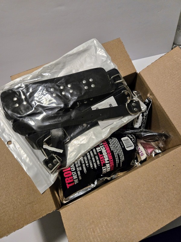 Adult KINKY Toy Kit Mystery Box BDSM Bondage bachelor bachelorette Gift #3