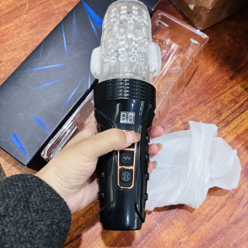Male Masturbaters Automatic HandsFree Telescopic Sucking Cup Stroker Men Sex Toy