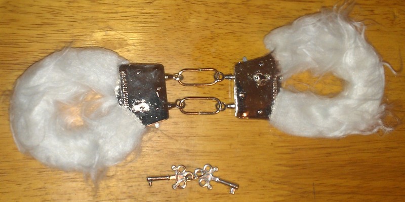 FURRY WHITE FUR HANDCUFFS EXOTIC.new fun,sexy,kinky hot